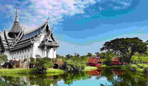 2 Nights Pattaya & 3 Nights Bangkok Holiday or Honeymoon Package